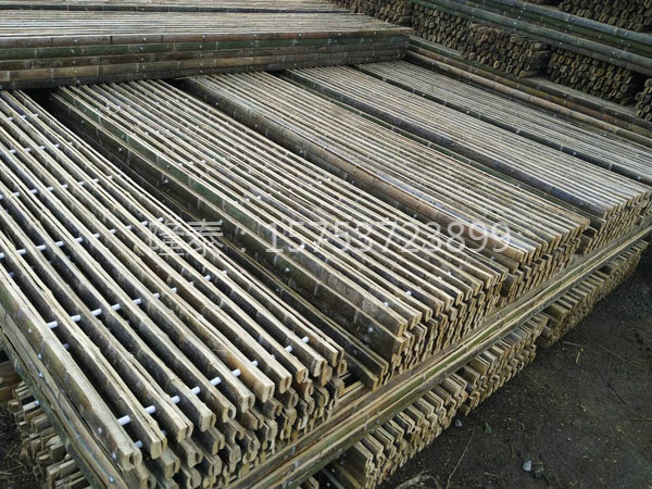 竹羊床（漏糞板）